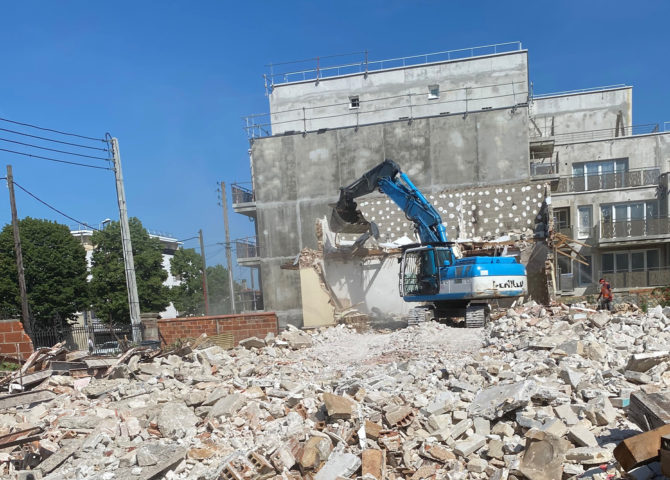 Chantier de démolition et déconstruction en Île-de-France