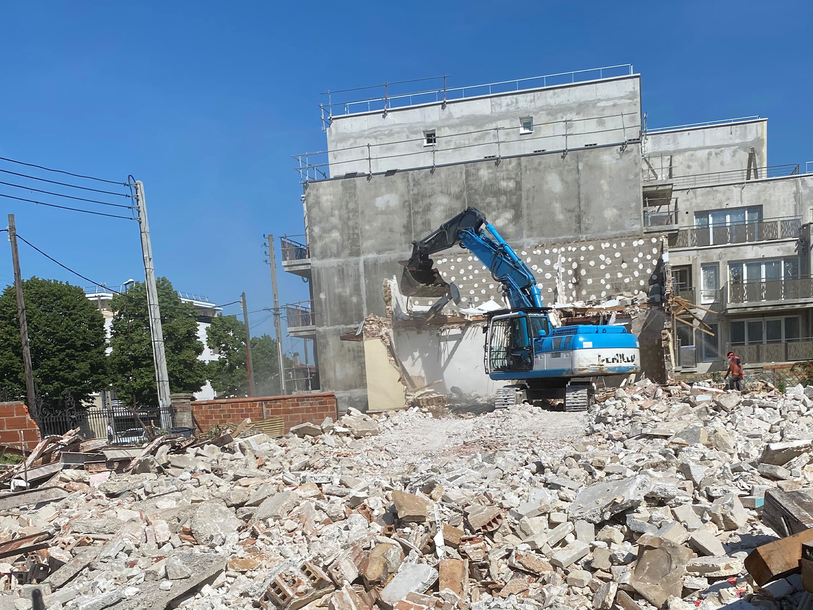 Chantier de démolition et déconstruction en Île-de-France