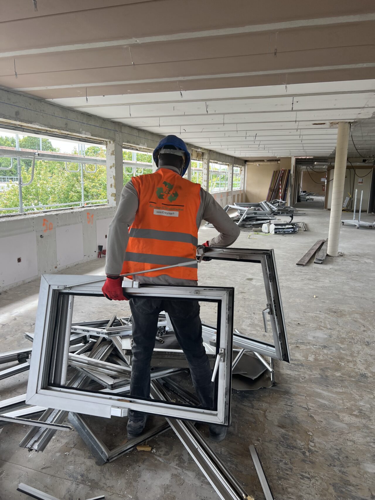 Préparation de chantier de curage de bâtiment