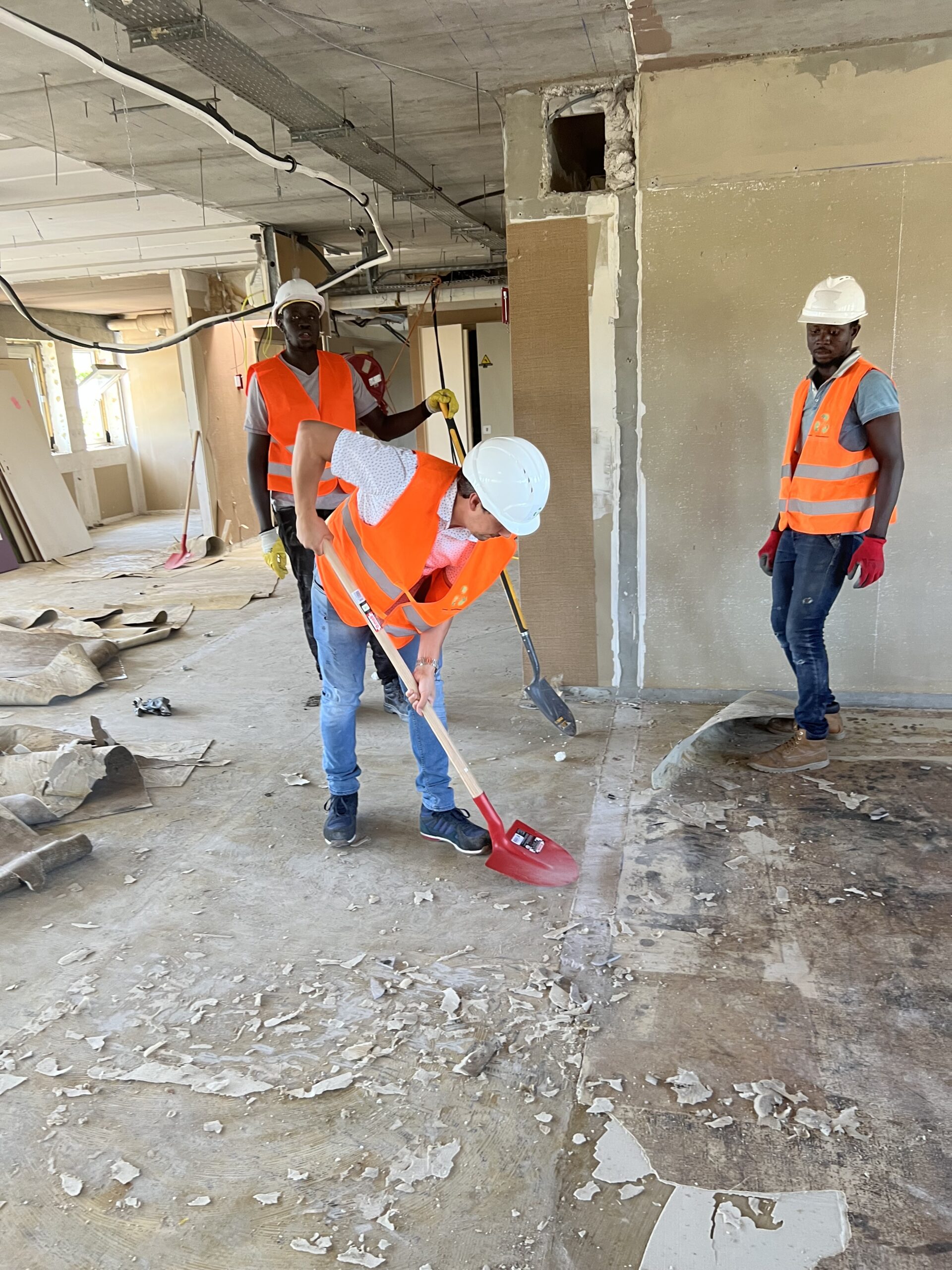 Évacuation des matériaux après curage de bâtiment